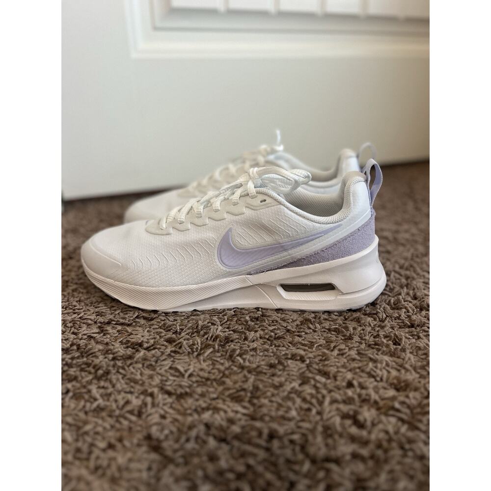 NEW Nike Air Max Nuaxis SE Women's Shoes Sneakers Sz US 11.5 - Picture 3 of 10